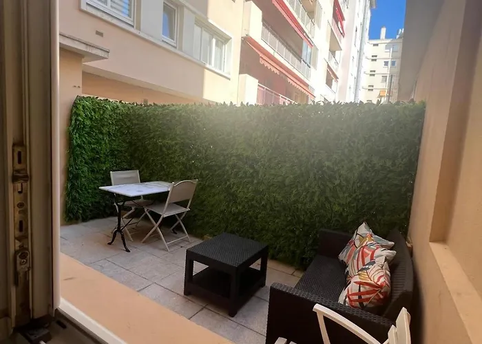 Proche Centre * Антиб